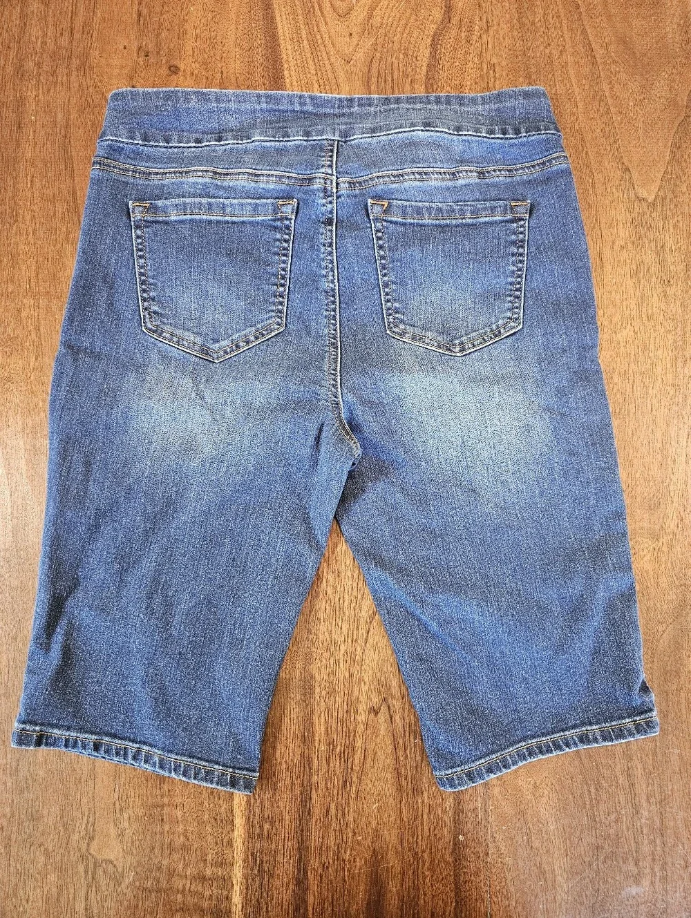Women's Westbound Denim Long Shorts Stretchy Dark Blue Wash Size 10